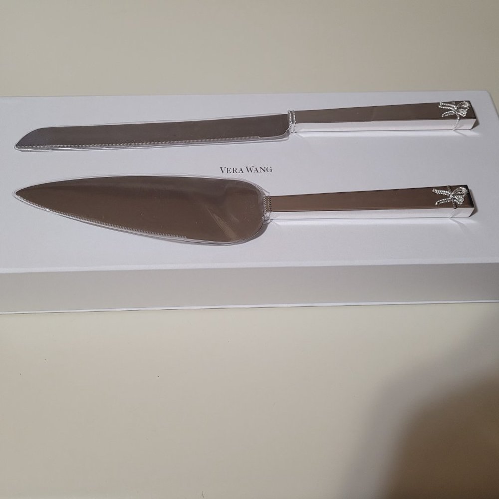 *NEW* - Vera Wang Love Knots Stainless Cake Knife & Server